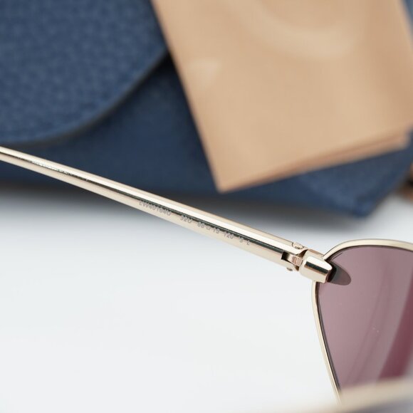 Loewe LW40164U 32U Oval Sunglasses – Gold\\Purple main image 6
